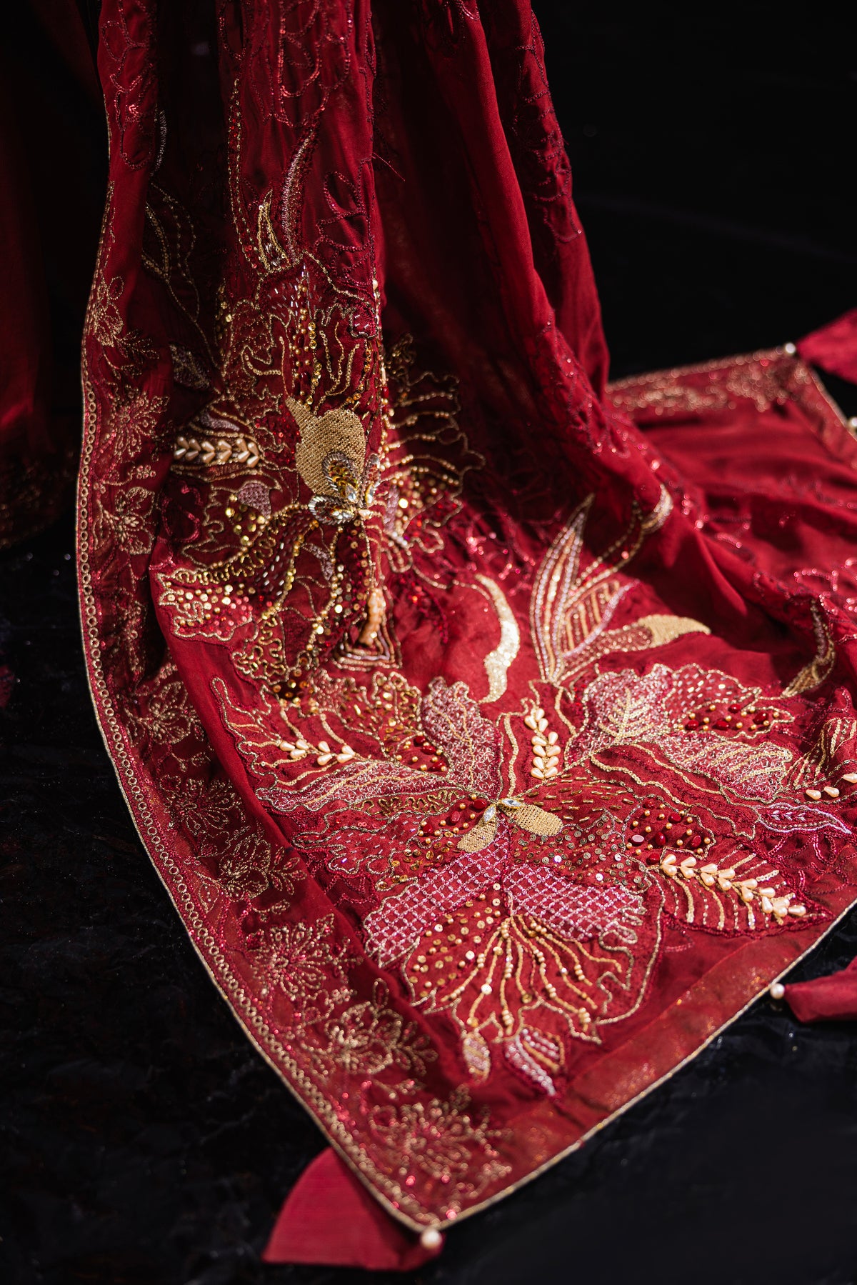 D002-SAREE24