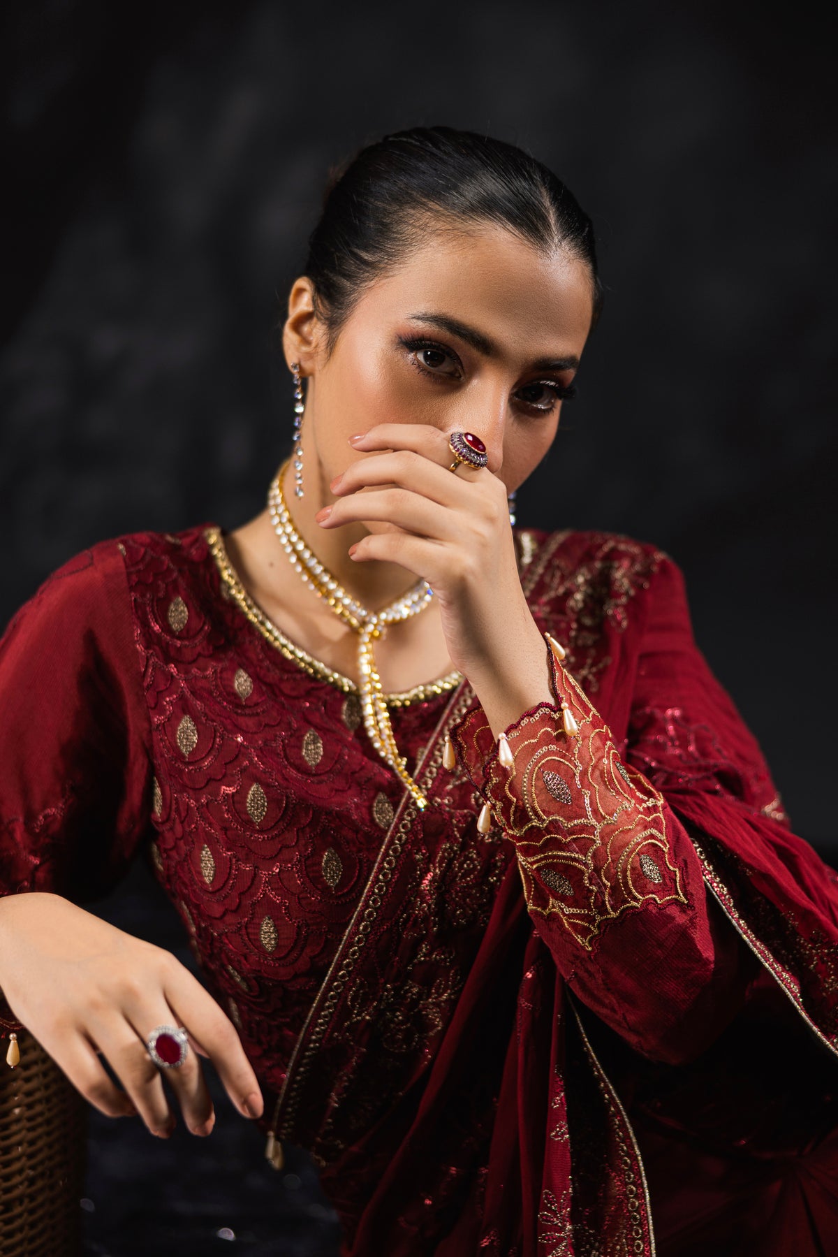 D002-SAREE24