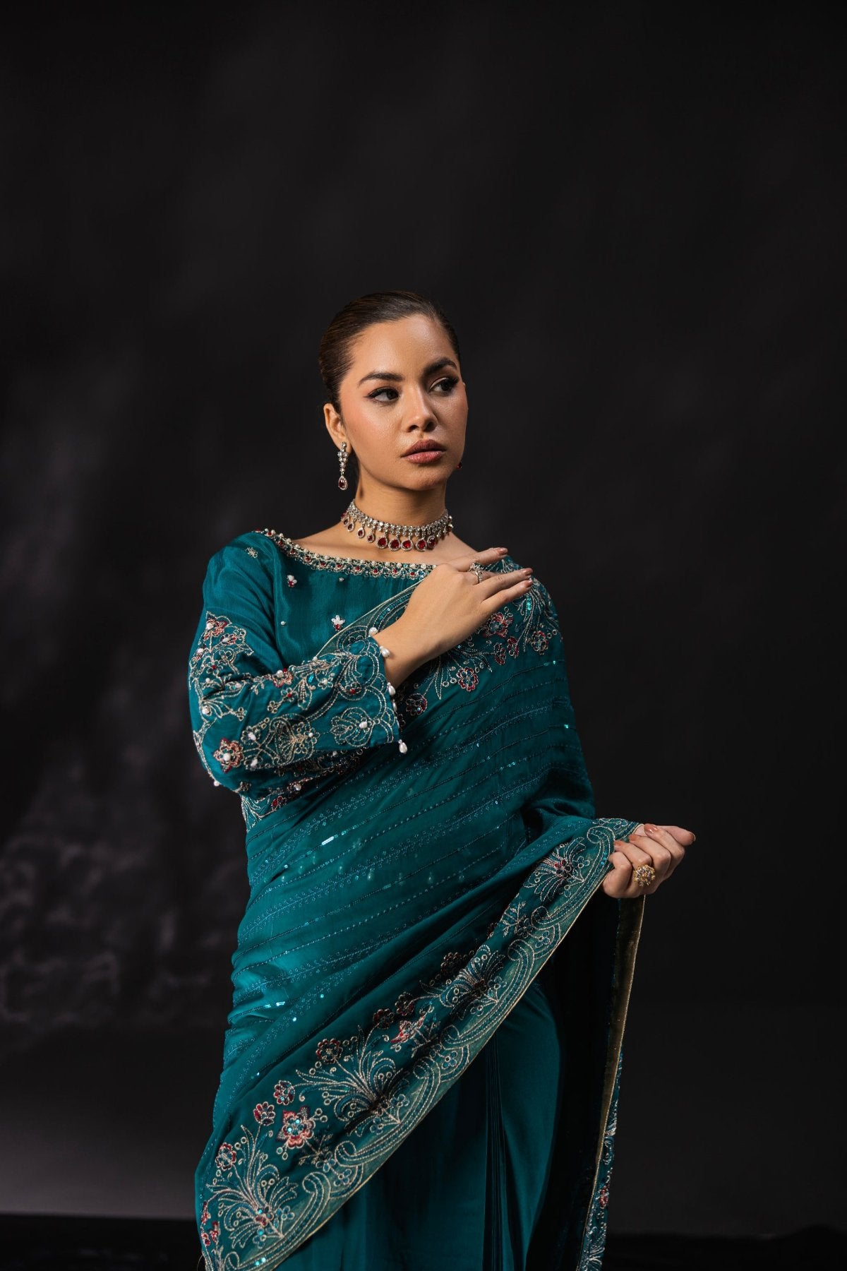 D004 -SAREE 24