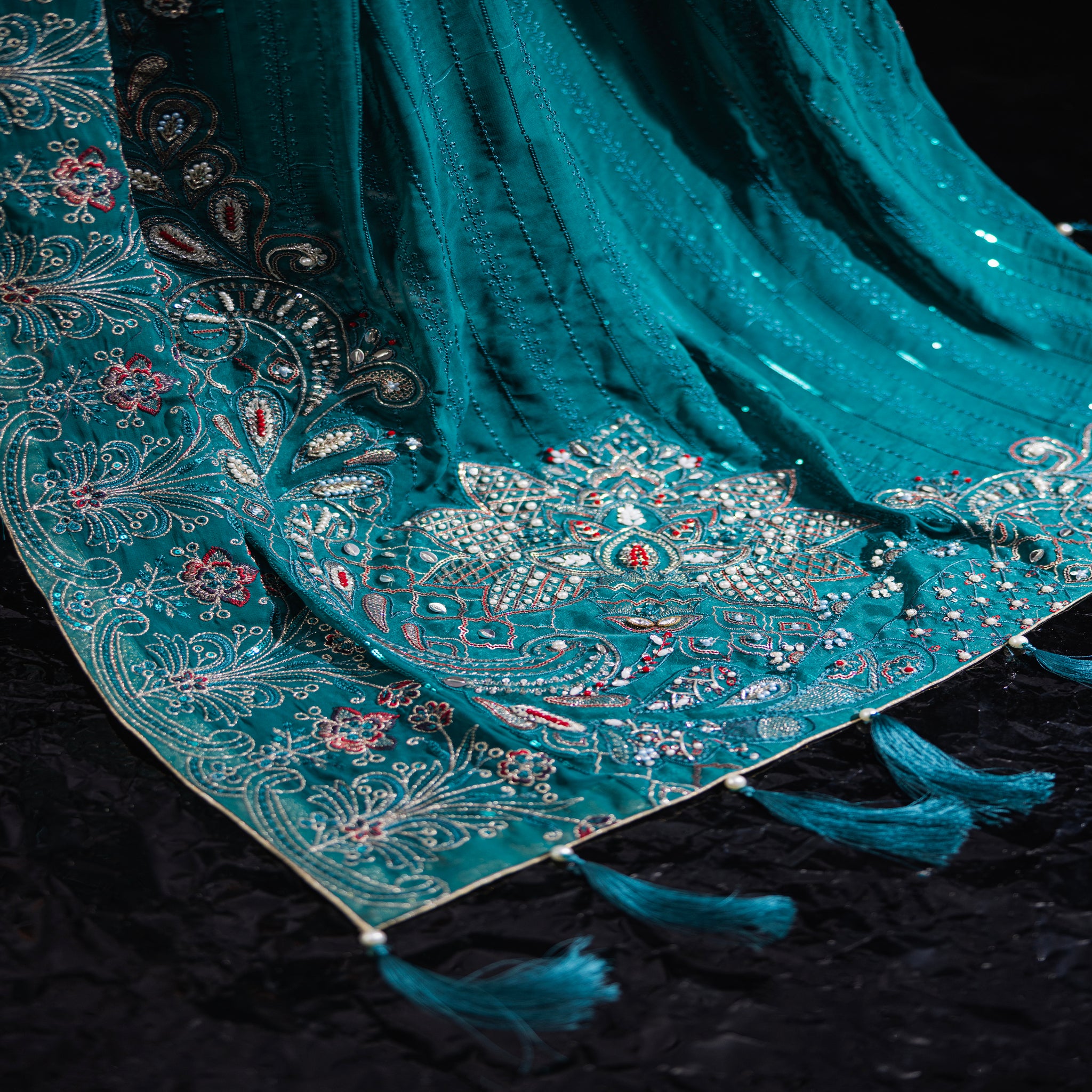 D004 -SAREE 24