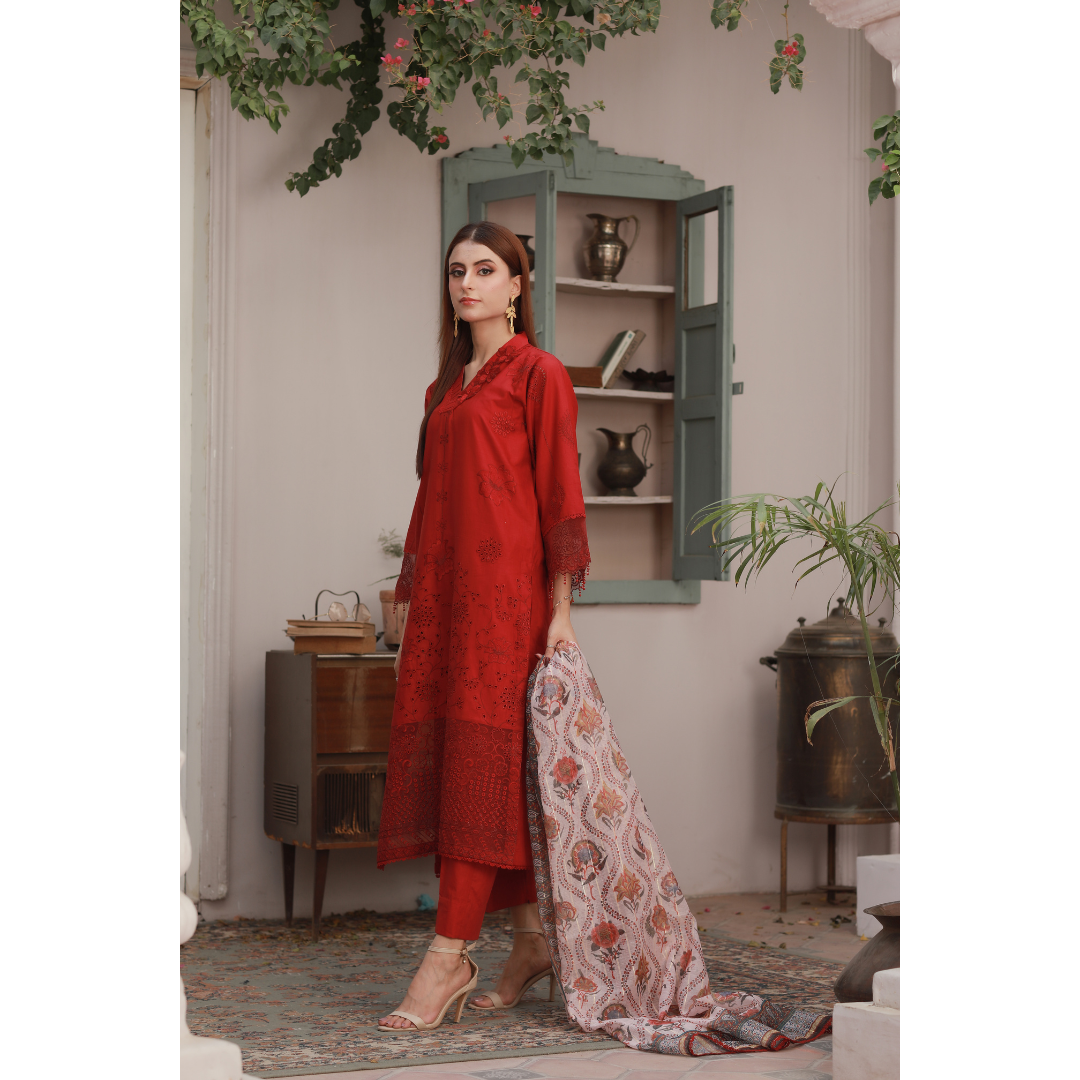 D004 - RED LAWNKARI 24"